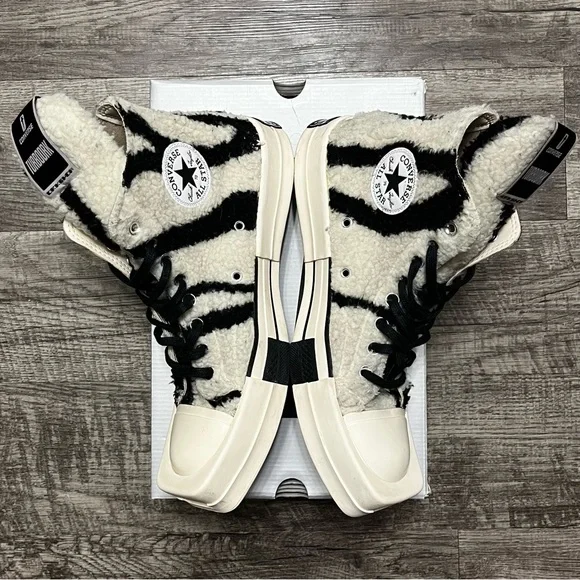 Rick Owens x Converse Black and White High-Top Sneakers - Picture 4 of 10